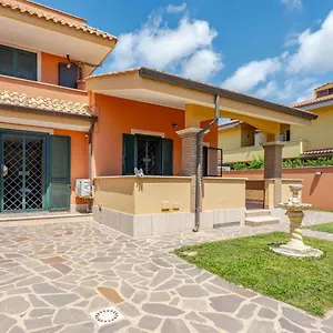 Big Garden - Free Parking, Wi-fi E Netflix Fiumicino
